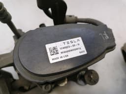 TESLA Tesla Model 3 Long Range Rear Brake Caliper 1044623-00-H Rear Brake Caliper — thumbnail 9