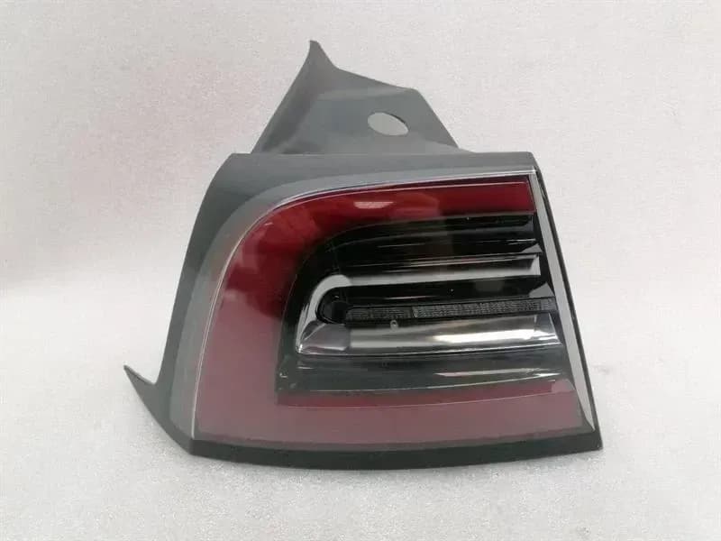 TESLA Tesla Model 3 Long Range Left Rear Light 1077397-00-H Tail Light Rear Left