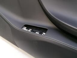 TESLA Tesla Model S 100D Door Card Front Right 1007949-01-D Front Door Panel RHD — thumbnail 3