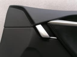 TESLA Tesla Model S 100D Door Card Front Right 1007949-01-D Front Door Panel RHD — thumbnail 4