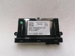 TESLA Tesla Model S 100D Electronic Module DOOR 1003101-00-E Control Unit DOOR — thumbnail 1