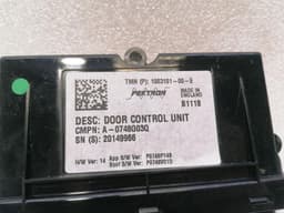 TESLA Tesla Model S 100D Electronic Module DOOR 1003101-00-E Control Unit DOOR — thumbnail 8