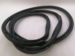 TESLA Tesla Model S 100D Boot Lid Seal 6009582-00-F Boot Lid Gaskets — thumbnail 3