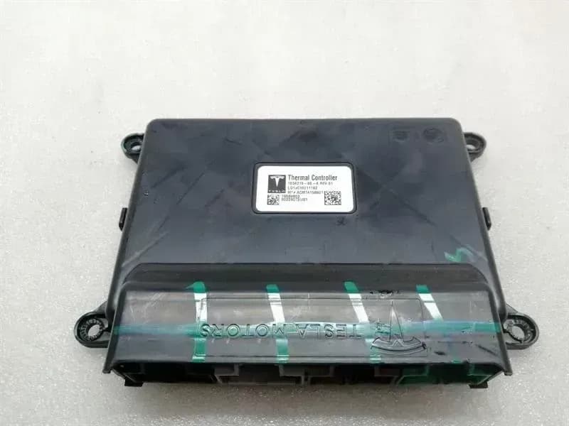 TESLA Tesla Model S 100D Electronic module 1034215-00-A control unit thermal control