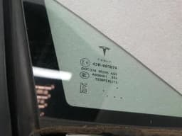 TESLA Tesla Model S 100D Right Front 1/4 Glass 1821301-00-A Door Panel 1/4 Front Right — thumbnail 8