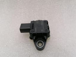 TESLA Tesla Model S 100D Sensor 6006369-00-A YAW RATE — thumbnail 7