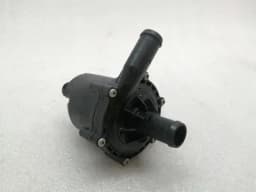 TESLA Tesla Model S 100D Additional Cooling Pump 1067473-00-H Coolant Pump Pump — thumbnail 1