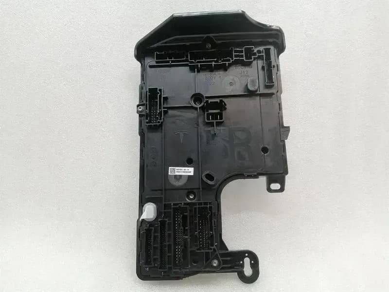 Tesla Model 3 Long Range Electronic module 1567454-00-B ECU COMFORT