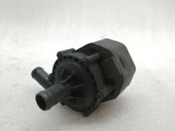 TESLA Tesla Model S 100D Additional Cooling Pump 1035348-00-G Coolant Pump Pump — thumbnail 2