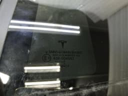 TESLA Tesla Model X P100D RLH Quarter Glass 1055275-00-G Door Panel 1/4 Rear Left — thumbnail 3