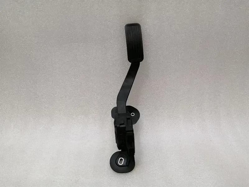 Tesla Model X P100D Throttle Pedal (Electrical) 6PV933370-17 Throttle Pedal