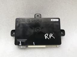 TESLA Tesla Model X P100D RRH Door Module 1045490-10-D Door Control Unit Rear Right — thumbnail 4