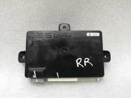 TESLA Tesla Model X P100D RRH Door Module 1045490-10-D Door Control Unit Rear Right — thumbnail 1