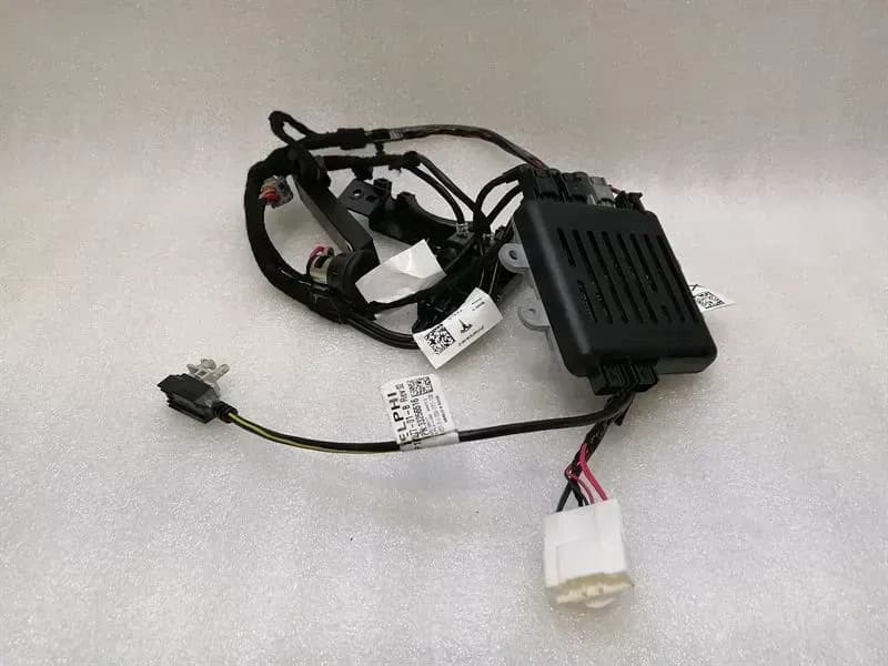 TESLA Tesla Model X P100D Wi-Fi USB module 1042829-00-F controller