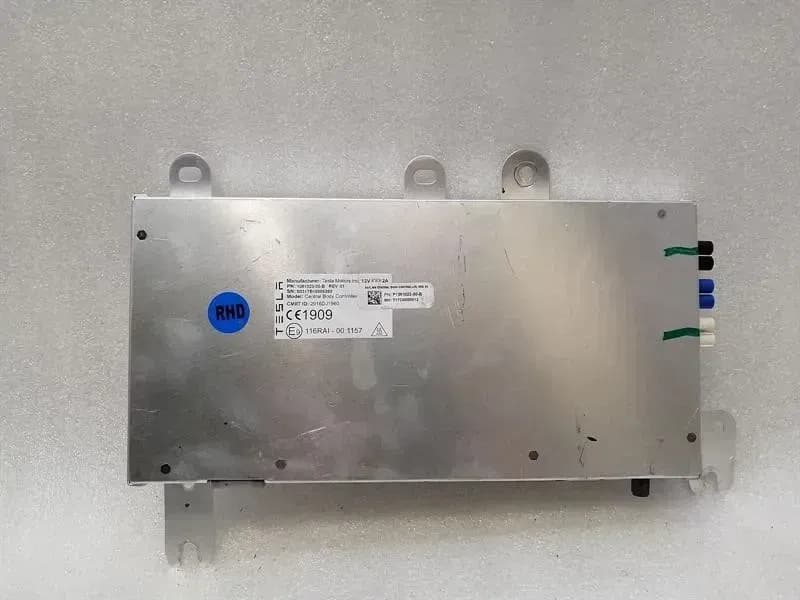 TESLA TESLA MODEL X P100D Electronic module 1081023-00-B ECU BCM BOARD MODULE