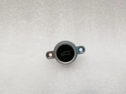 TESLA Tesla Model X P100D Boot Open Switch 1042629-00-B Tailgate Switch — thumbnail 4