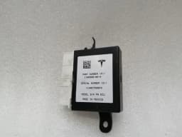 TESLA TESLA MODEL X P100D Electronic module 1100308-00-A Steuergerät PARK ASSISST — thumbnail 5