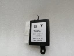 TESLA TESLA MODEL X P100D Electronic module 1100308-00-A Steuergerät PARK ASSISST — thumbnail 1