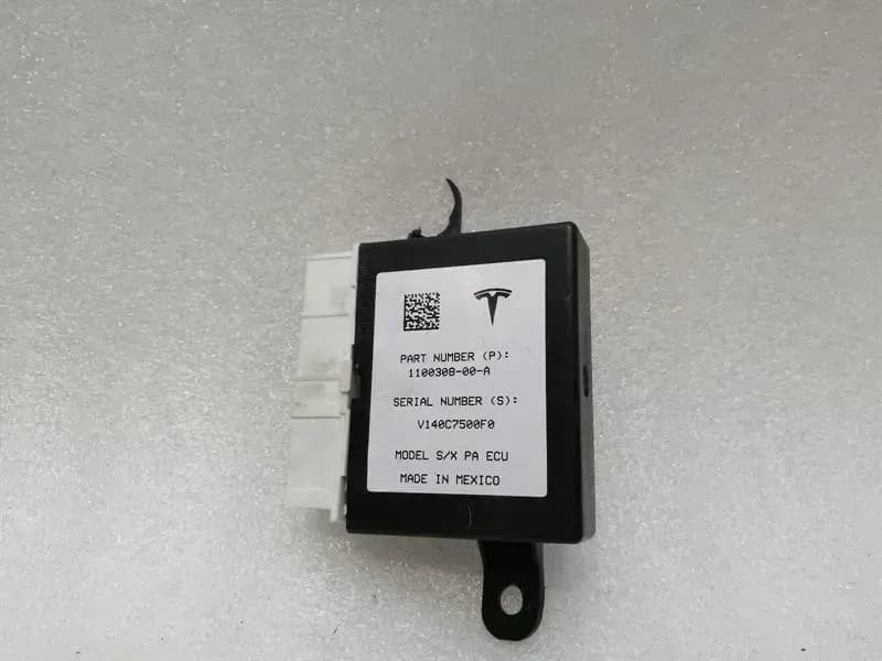 TESLA MODEL X P100D Electronic module 1100308-00-A Steuergerät PARK ASSISST
