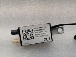 TESLA Tesla Model X P100D Aerial / Antenna 1063876-00-C Antenna Aerial Amplifier — thumbnail 5