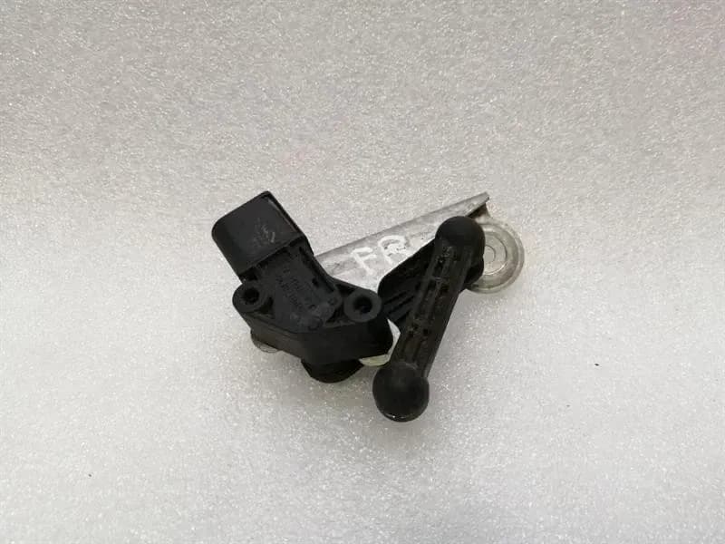 Tesla Model X P100D FRH Level Sensor 1027946-00-A Front Right Altitude Sensor