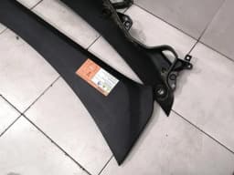 TESLA Tesla Model X P100D 1076519-00-B Windscreen Wiper Cover Set RHD RIGHT HAND DRIVE — thumbnail 4