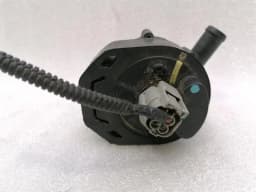 TESLA Tesla Model X P100D Additional Cooling Pump 103534800F Coolant Pump Pump — thumbnail 4