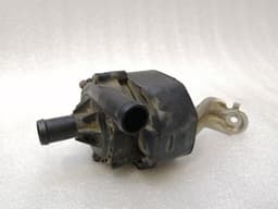 TESLA Tesla Model X P100D Additional Cooling Pump 1054529-00-F Coolant Pump Pump — thumbnail 4