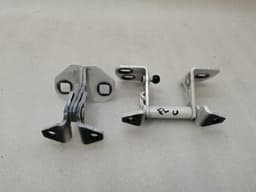 TESLA Tesla Model X P100D FLH Door Hinge Set 1045536-00-H Door Hinge Front Left — thumbnail 1