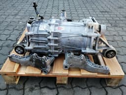 PORSCHE PORSCHE TAYCAN 9J FRONT AXLE DRIVE 9J1901131C EBG Electric Drive MOTOR Front — thumbnail 2
