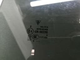 PORSCHE Porsche Taycan 9J right rear door glass 9J1845026A door window rear right — thumbnail 3