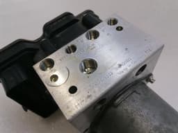 PORSCHE Porsche Taycan 9J A.B.S Pump 9J1614095M ABS Pump Hydraulic Block — thumbnail 9