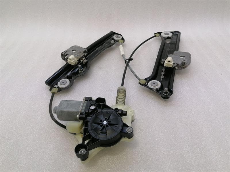 PORSCHE Porsche Taycan 9J Left Rear Door Winder 9J1839401B Window Regulator Rear Left.