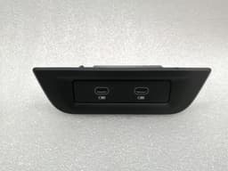 PORSCHE Porsche Taycan 9J USB charging port Type C 9J1035722B rear charging socket — thumbnail 1
