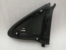 PORSCHE Porsche Taycan 9J left rear quarter glass 9J1845297s door glass 1/4 rear left — thumbnail 9