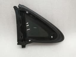 PORSCHE Porsche Taycan 9J RRH Quarter Glass 9J1845298S Door Panel 1/4 Rear Right — thumbnail 3