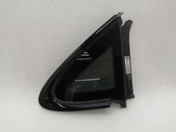 PORSCHE Porsche Taycan 9J RRH Quarter Glass 9J1845298S Door Panel 1/4 Rear Right — thumbnail 2