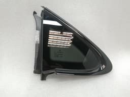 PORSCHE Porsche Taycan 9J left rear quarter glass 9J1845297s door glass 1/4 rear left — thumbnail 6