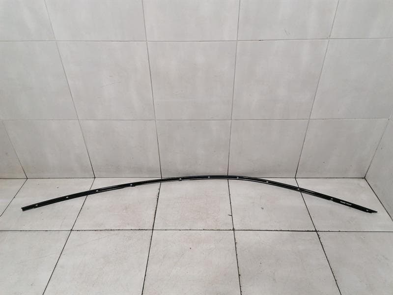 PORSCHE Porsche Taycan 9J Roof Body Moulding Right 9J1853262B Roof Bezel Band Right