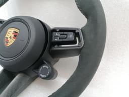 PORSCHE Porsche Taycan 9J steering wheel GTS carbon 36 cm steering wheel Alcantara — thumbnail 3