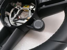PORSCHE Porsche Taycan 9J steering wheel 36 cm steering wheel heated GTS Sport — thumbnail 5