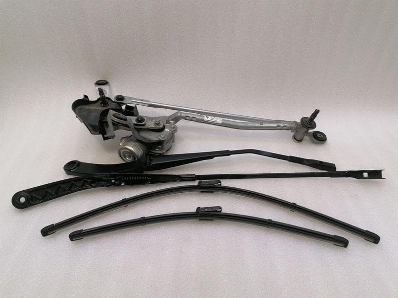 PORSCHE TAYCAN 9J FRONT WIPER ENGINE 9J1955024C RIGHT HAND DRIVE RHD