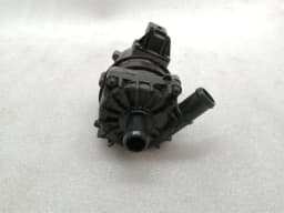 PORSCHE Porsche Taycan 9J additional cooling pump 9J1965567D coolant pump pump — thumbnail 2