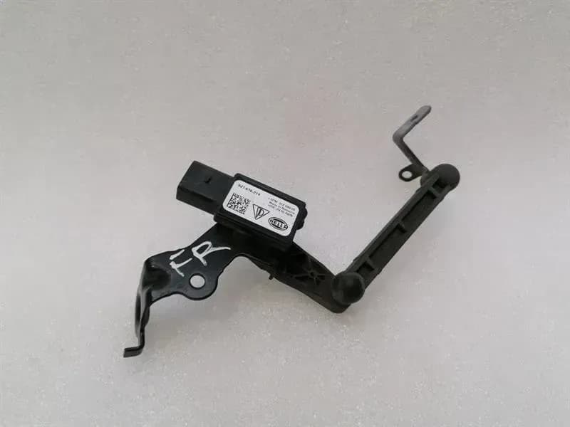 PORSCHE Porsche Taycan 9J FRH Leveling Sensor 9J1616214 Front Right Level Sensor