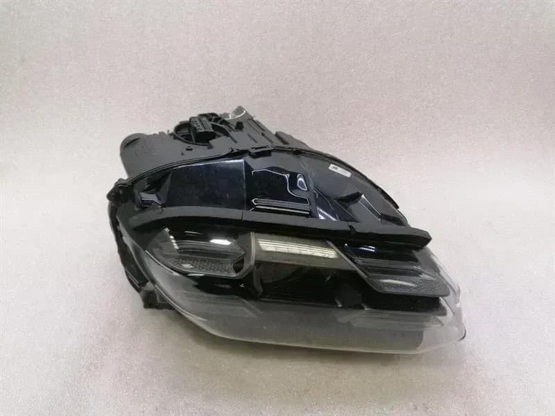 PORSCHE Porsche Taycan 9J Right Headlight 9J1941060E FECTS Headlight Matrix PDLS