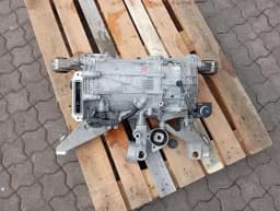 PORSCHE Porsche Taycan 9J Front Axle Drive 9J1901131C Engine EBG Electric Drive Front — thumbnail 1