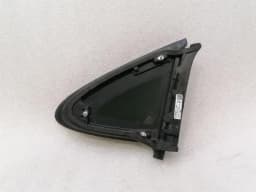 PORSCHE Porsche Taycan 9J Left Rear 1/4 Glass 9J1845297R Door Glass 1/4 Rear LH — thumbnail 9