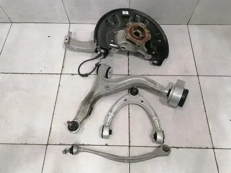 Porsche Taycan 9J Left Front Hub 9J1407245B Wheel Bearing Housing Front Left