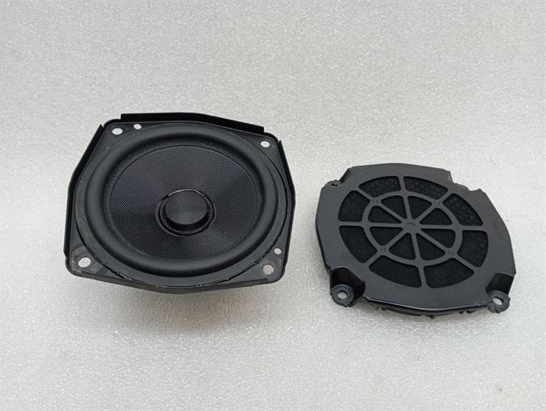 PORSCHE PORSCHE TAYCAN 9J Speaker 9J1035915 PART OF ASSY Lautsprecher