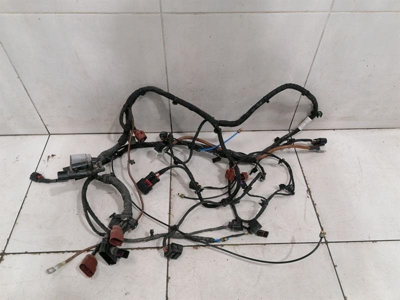 PORSCHE Porsche Taycan 9J Engine Wiring Loom 9j1971772AR Engine Wiring Harness